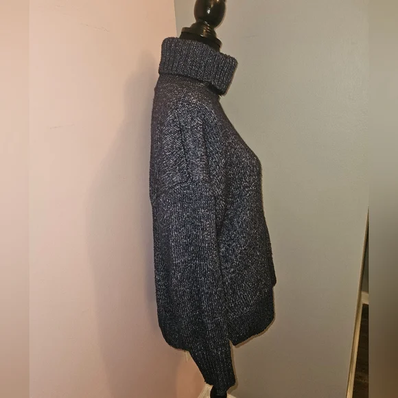 Banana Republic Navy Blue Knit Turtleneck Cozy Sweater - Size Large - Picture 3 of 7